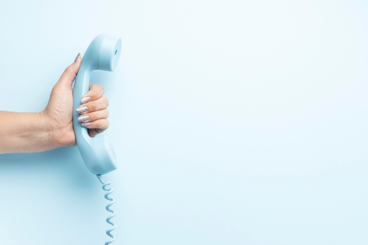 Вам не нужен iPhone: вот 2 главных плюса кнопочных телефонов — с ними вы сэкономите деньги и точно не попадетесь на удочку мошенников