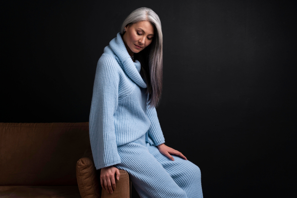 Хотите казаться моложе после 55 — носите эти цвета: как изменить свой гардероб, чтобы выглядеть лучше