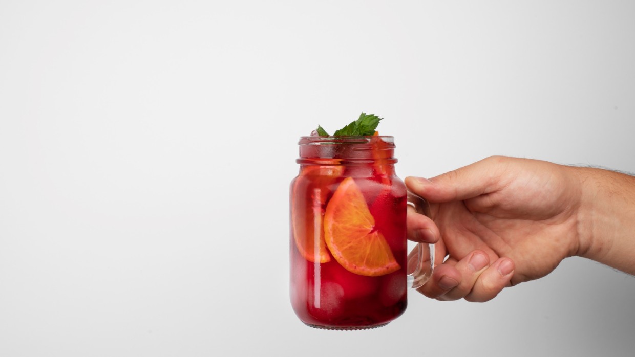 Жизнь без камней: что пить, если вода надоела, а почки хочется видеть здоровыми — 3 полезные альтернативы