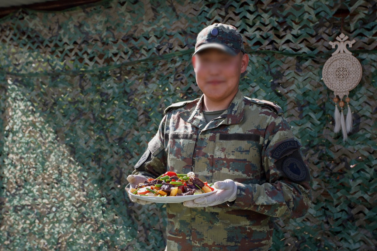 Отдел специального назначения УФСИН «Белый медведь» поделился рецептом оленины по-таежному