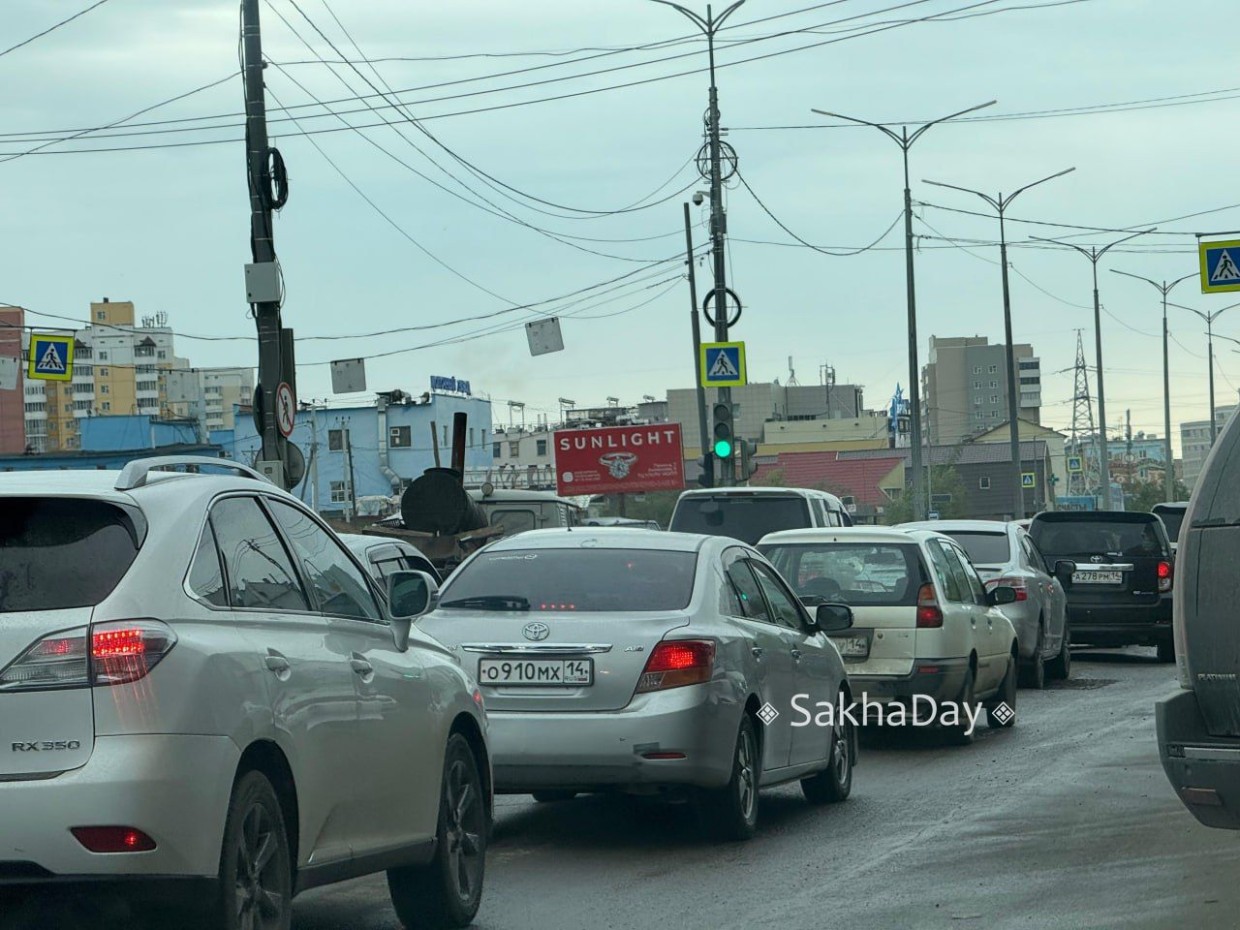 Начали действовать новые правила предоставления преимущества машинам с мигалками