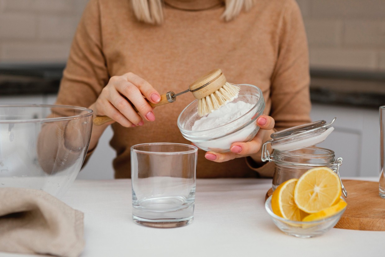 Самый главный продукт в доме: берите эту вещь оптом — она выручит вас и в уборке, и в готовке, и даже при тошноте