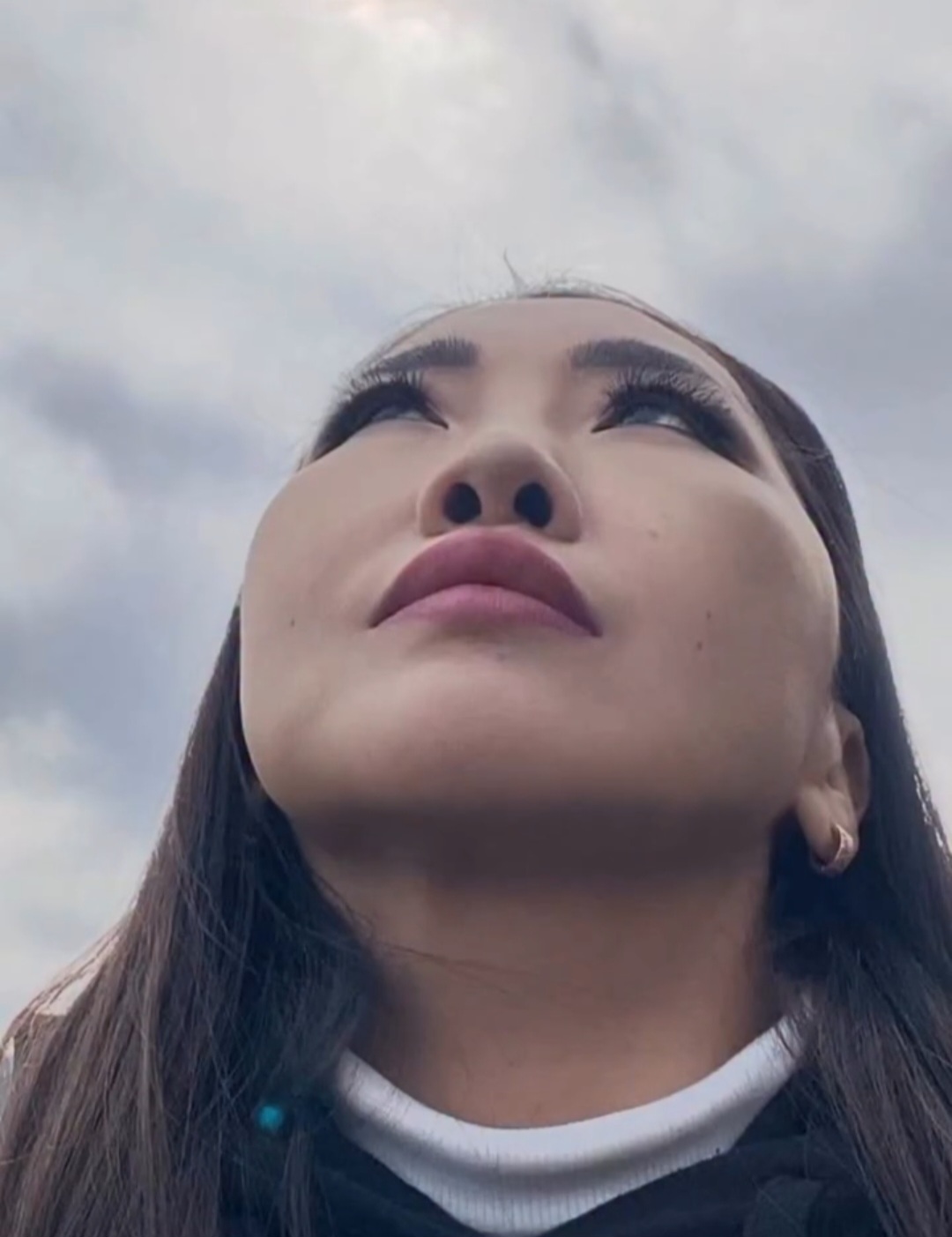 Экстрасенс Мари Сырдык Куус: "Интернет закроют от внешнего мира"