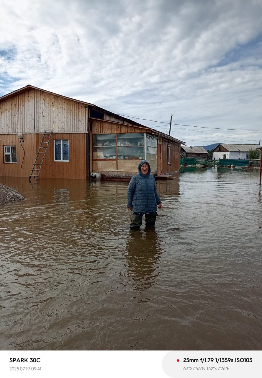"Обещали по 10 тыс. рублей, дальше - как получится".  Общественники предлагают помочь Хозяйке Севера Тамаре Васильевой