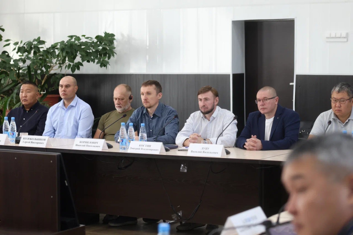 Недропользователи окажут помощь пострадавшему от паводка Оймяконскому району