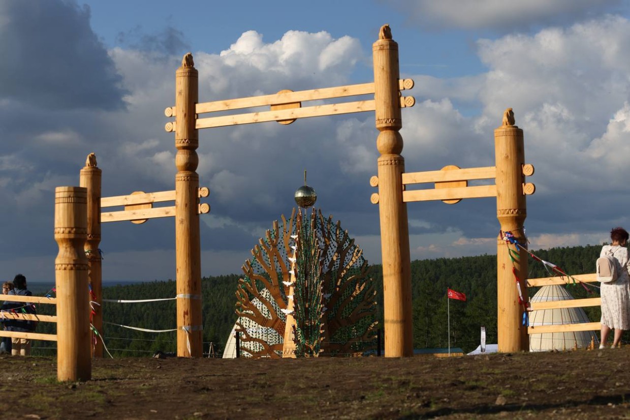 Более 50 человек, принимавших участие в Ысыахе Олонхо,  отравились