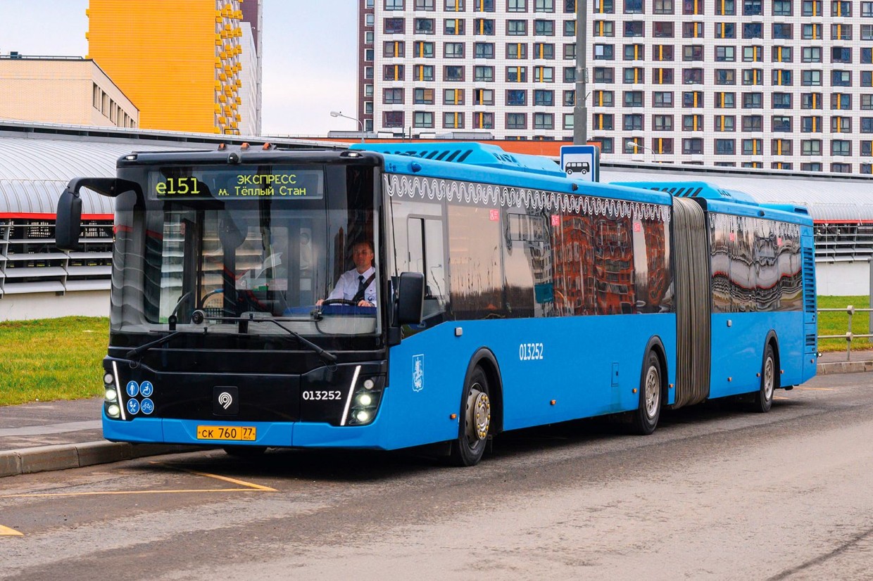 Экзамен ПДД: нужно ли уступать автобусу — ответ знает только 14%