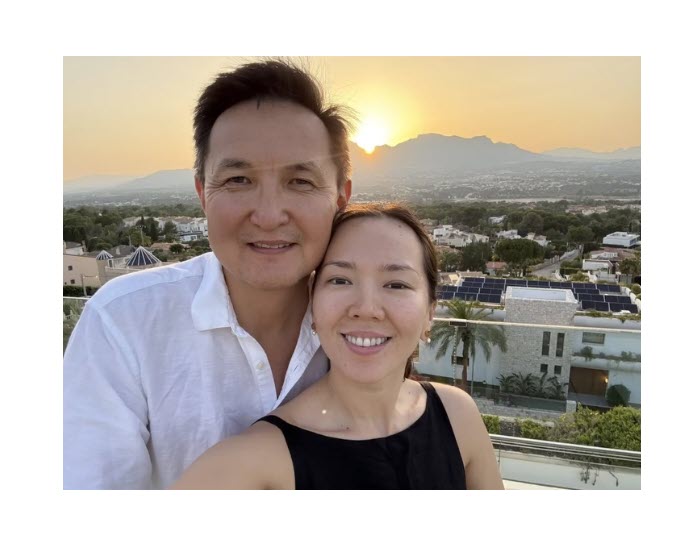 Арсен Томский показал свою возлюбленную из Казахстана. Кто она?