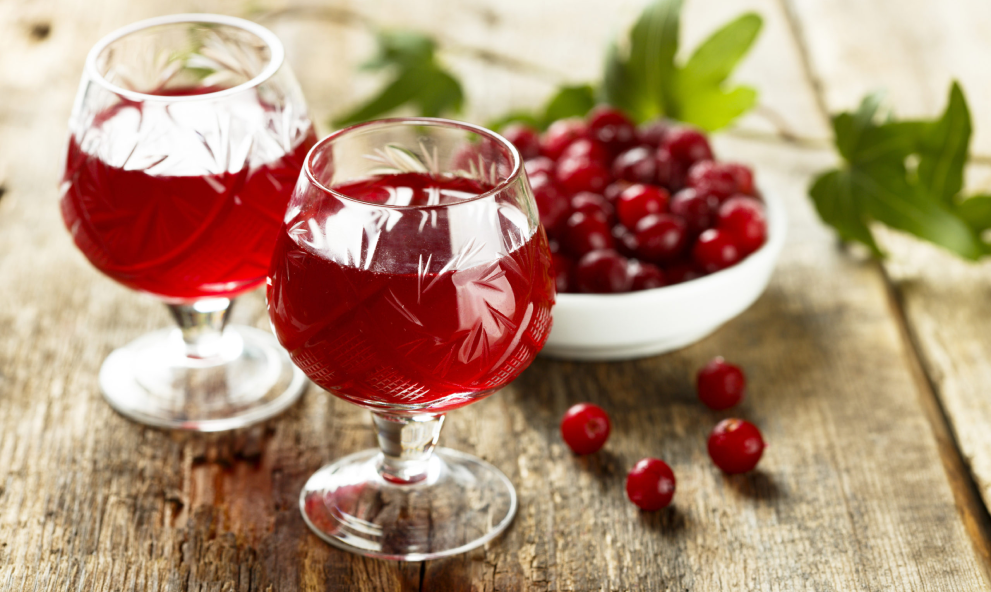 Вкуснее, чем у бабушки: эта домашняя наливка покорит вас с первого глотка — ждать месяцами не надо, готовится за 1 день