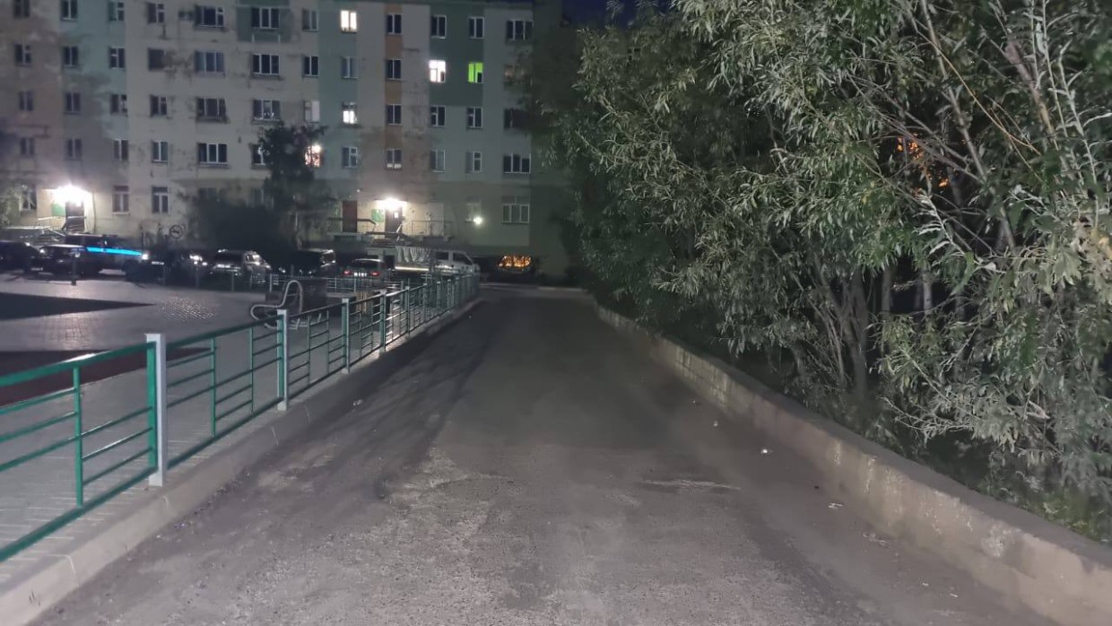 В городе Мирный водитель сбил 6-летнего мальчика и уехал