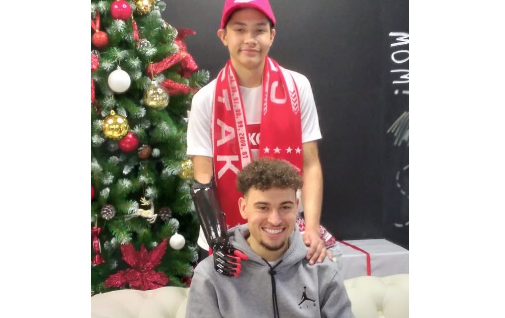 После трагедии в Якутске вспомнили о Диме Березовском, пережившем удар током. Теперь ему 21, но связаться не удалось