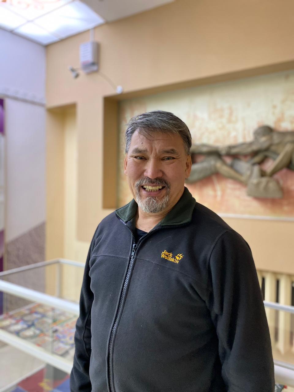 Иннокентий Макаров заявил, что простой народ не должен страдать от депутатских амбиций