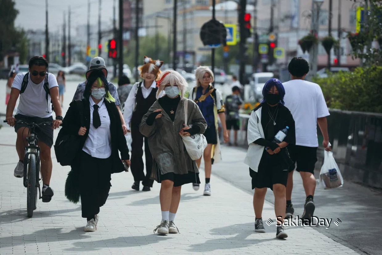"Нормально, что подросток скидывается на коммуналку?": Да, нет, мнения