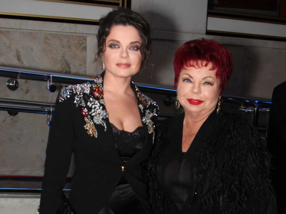 Михалков «прошёлся катком» по маме Королёвой: что стоит за громким скандалом — от эмиграции до гражданства и резких заявлений