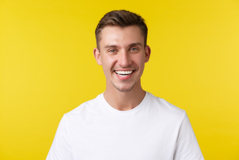 Зубы будет сиять ярче солнца: 5 ступеней на пути к голливудской улыбке — сразите всех