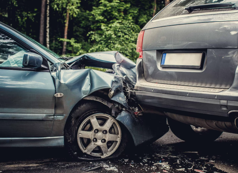 Самый подлый вид мошенников на дороге: раскрываем злоумышленника за 5 секунд — и в ДТП не попадете, и победителями себя почувствуете