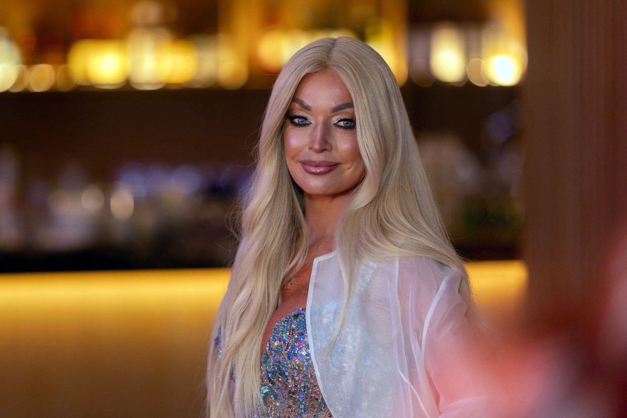 Люди в восторге, а Волочкова критикует: Буланова отреагировала на разгромный отзыв балерины о своих танцорах — неожиданный ответ