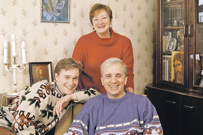 Развод в 79: почему Евгений Стеблов расстался со второй женой и как он поддержал сына-монаха