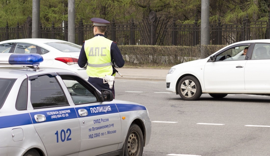 Жезл судьбы: инспектор молчит — как не стать жертвой «развода» на дороге и уехать без штрафа