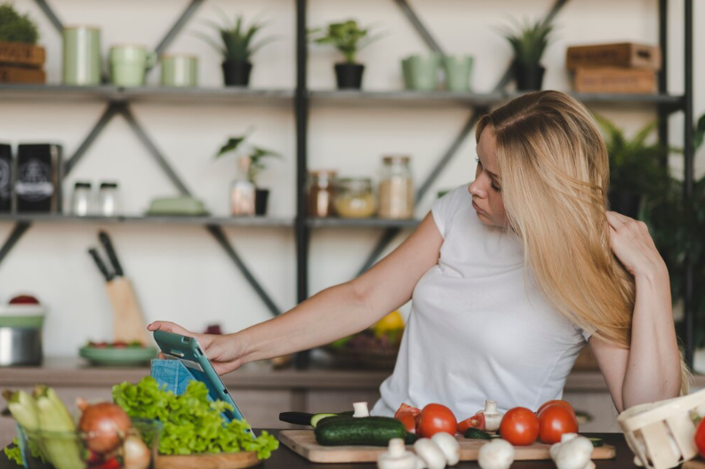 Забыла про боли в спине: 5 чудо-продуктов — теперь всегда есть на кухне