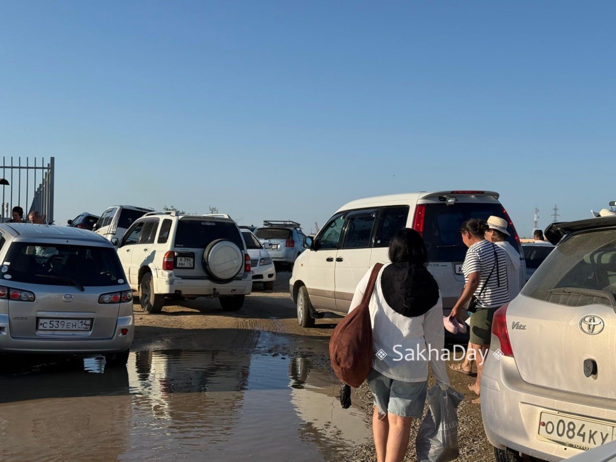 Кем надо работать в Якутске, чтобы позволить себе дорогой джип? Тему обсуждают в якутских соцсетях