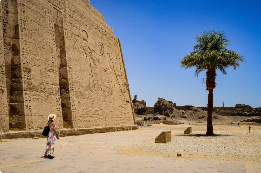 «Русский турист очень бедный»: откровение россиянки об отвратительном отдыхе в Египте — более 200 000 за хамство в убогом отеле