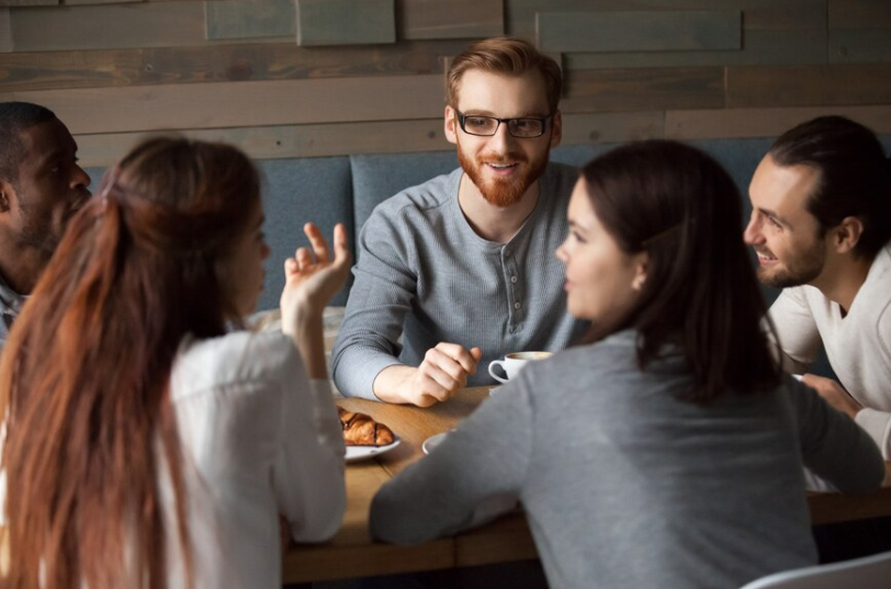 За столом все были в шоке: спасибо правилам этикета — теперь соблюдаю их во всем