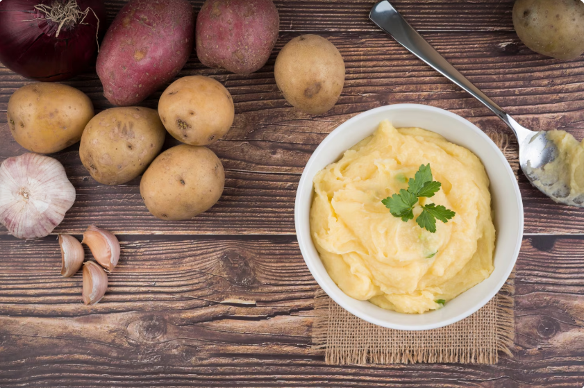 Никакого масла и молока:  раскрываем уникальный рецепт картофельного пюре — о таком вы еще не слышали
