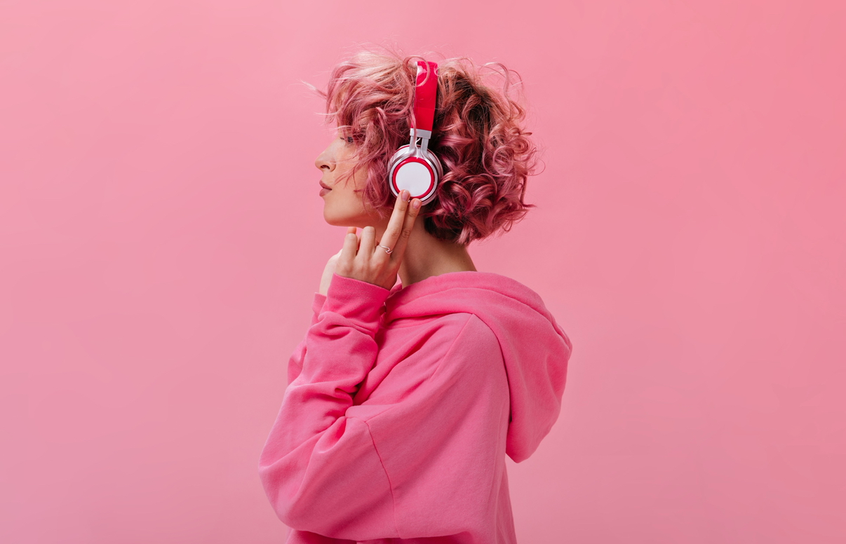 Прощай, провод, здравствуй, свобода: беспроводные наушники или старая добрая классика — разбираем все плюсы и минусы