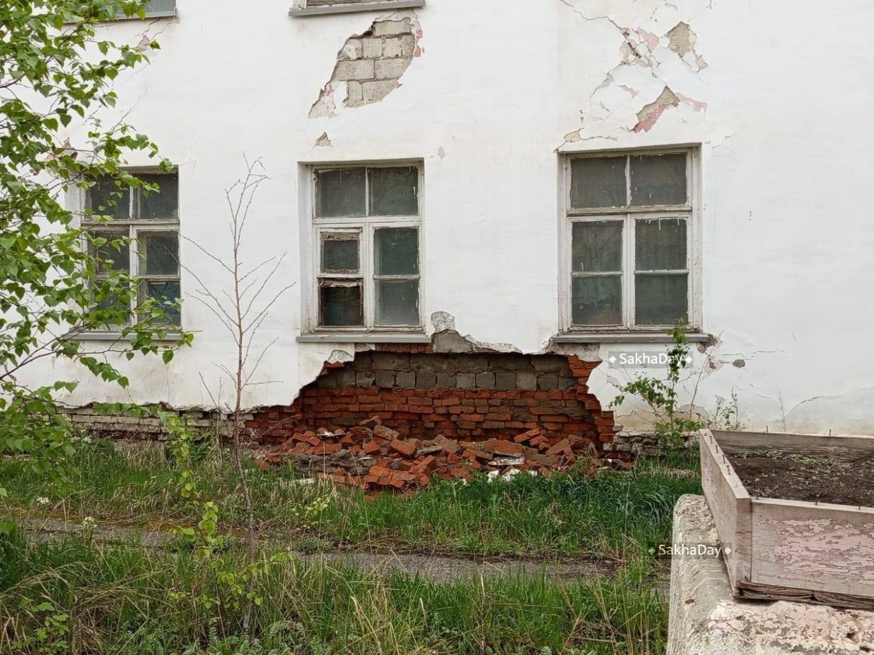 Дом ТЮЗа трещит по швам. Жители Кирова, 25 о бесчеловечности  и угрозе отключений накануне зимы