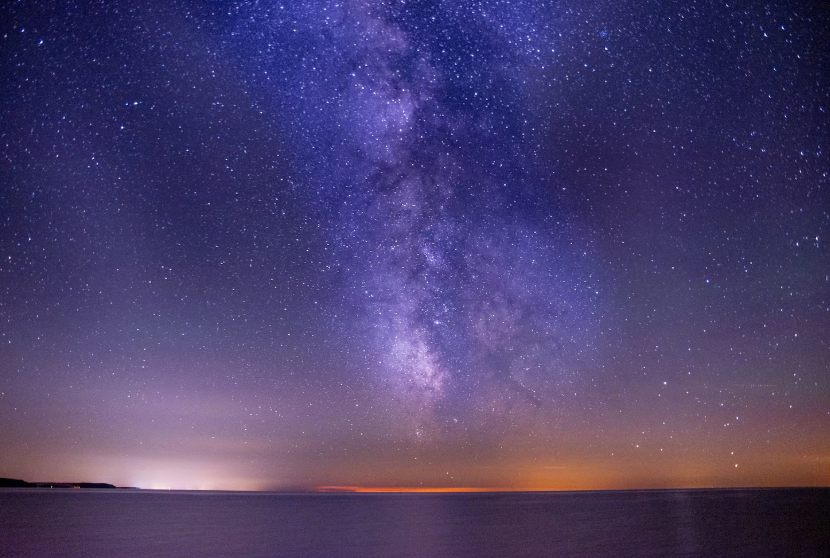 Весам — буря притягательности, Водолеям — дела в гору, Рыбам — осторожнее с финансами: гороскоп для всех знаков Зодиака на 2 сентября