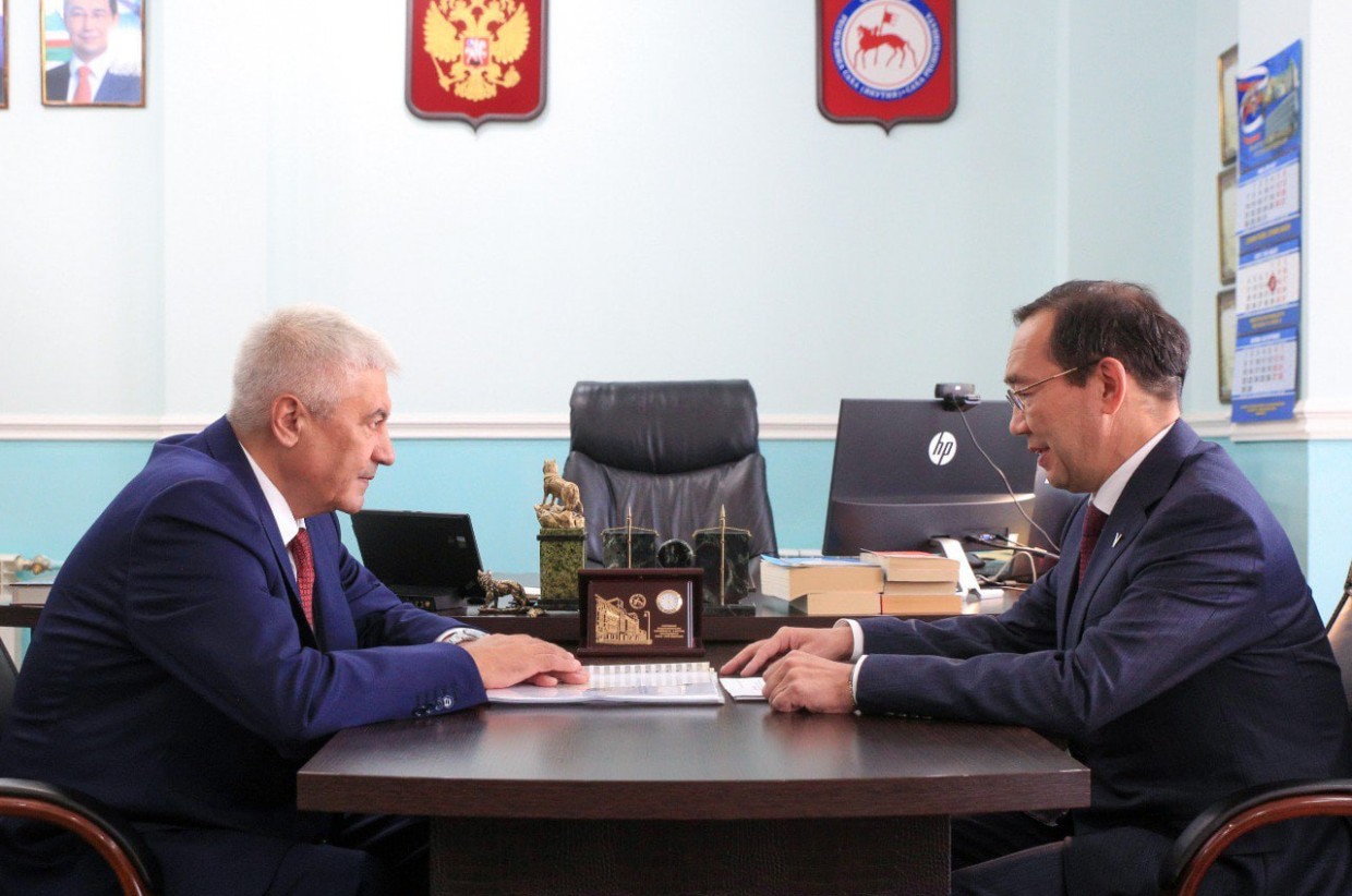 О чем глава Якутии Айсен Николаев договорился с министром ВД Владимиром Колокольцевым?