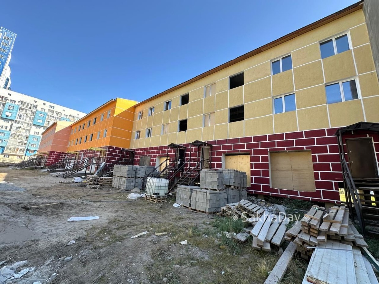 Фотофакт: Таунхаус на Ленина строят уже 25 лет