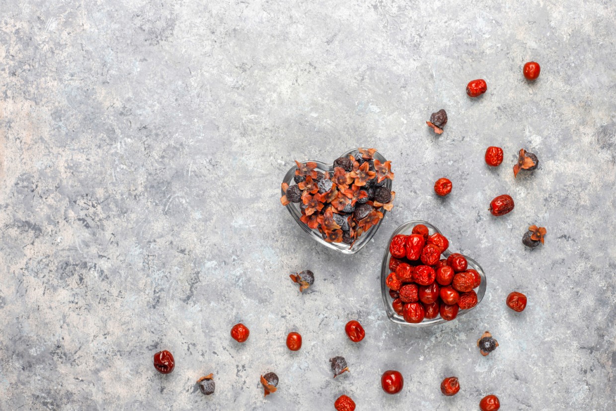 Ягоды, сушитесь: 4 совета по обработке культурных и дикорастущих - какие придется отправить в брак