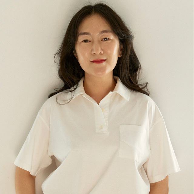 Жену депутата Поскачина вынуждают уволиться из администрации Верхневилюйска. Она заявила о давлении на семью