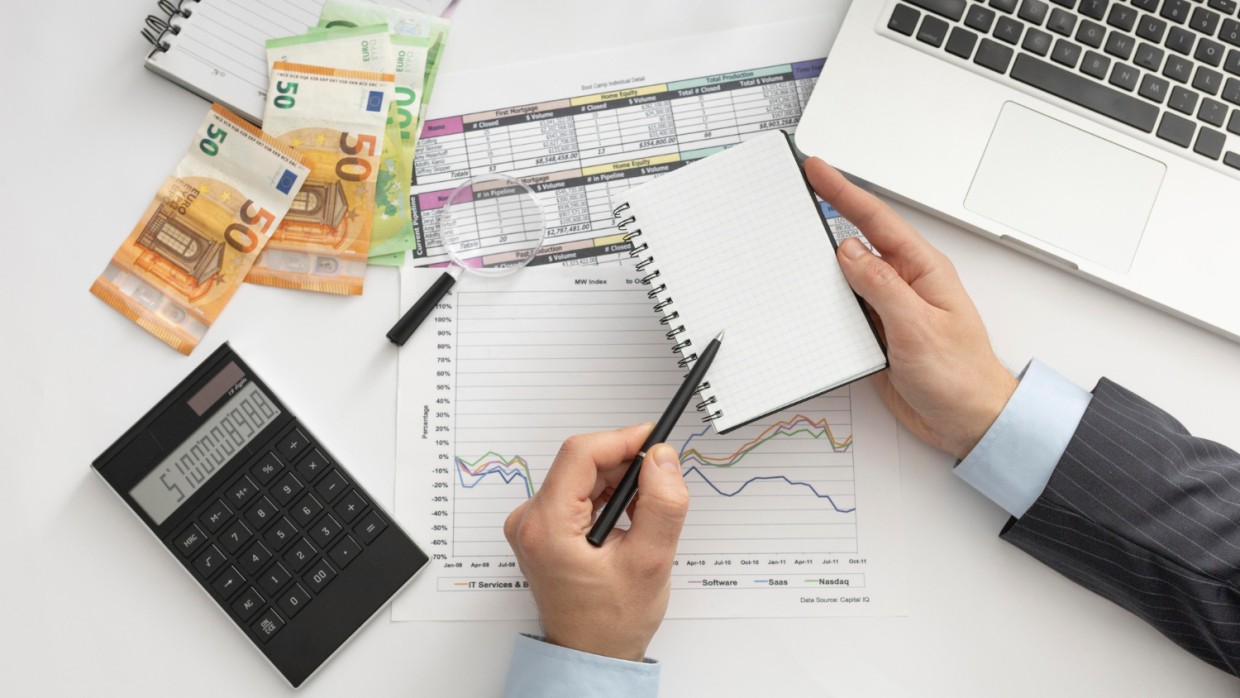 Золотые реки и алмазные берега: 3 знаков в конце сентября-начале октября накроет богатством — деньги польются водопадом, и счёт им станет утомительным