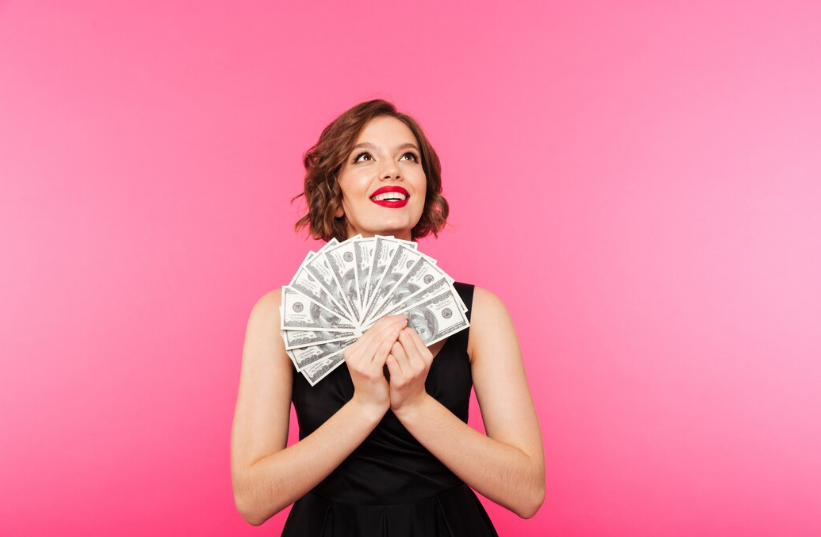 Денежный купидон положил на них глаз: 4 любимчика разбогатеют до конца 2025 — эти знаки Зодиака по-настоящему озолотятся