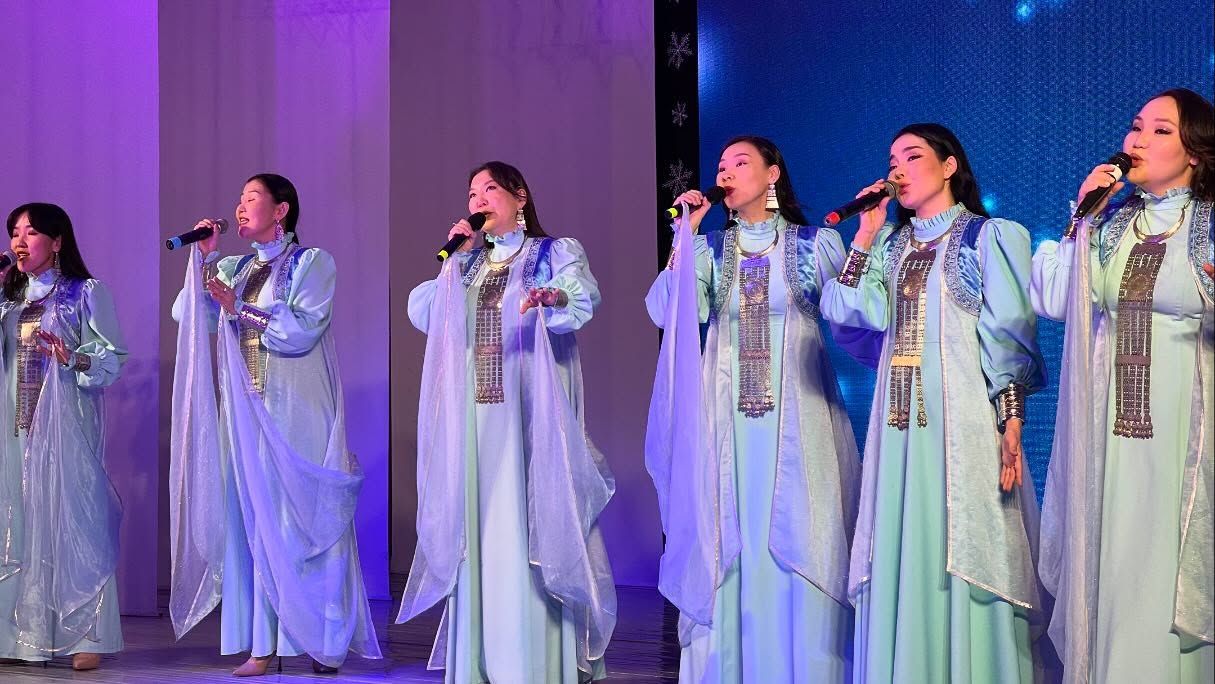 Вокальный ансамбль «Туймаада» рискует потерять самостоятельность. "Зачем ликвидировать учреждение ради экономии на трех ставках?"