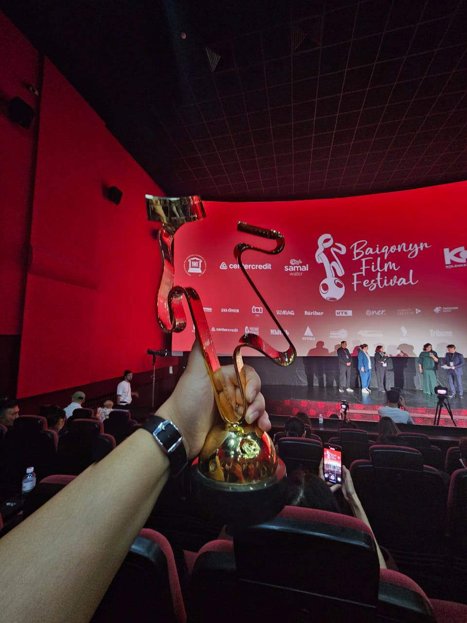 Кинолента "Сибэкки биэрээри" признана лучшим фильмом на фестивале в Алматы