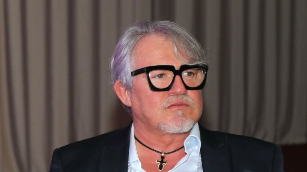 Миллионы в деталях: обзор особняка Дмитрия Диброва на Рублевке — минимализм, умный дом и детская империя