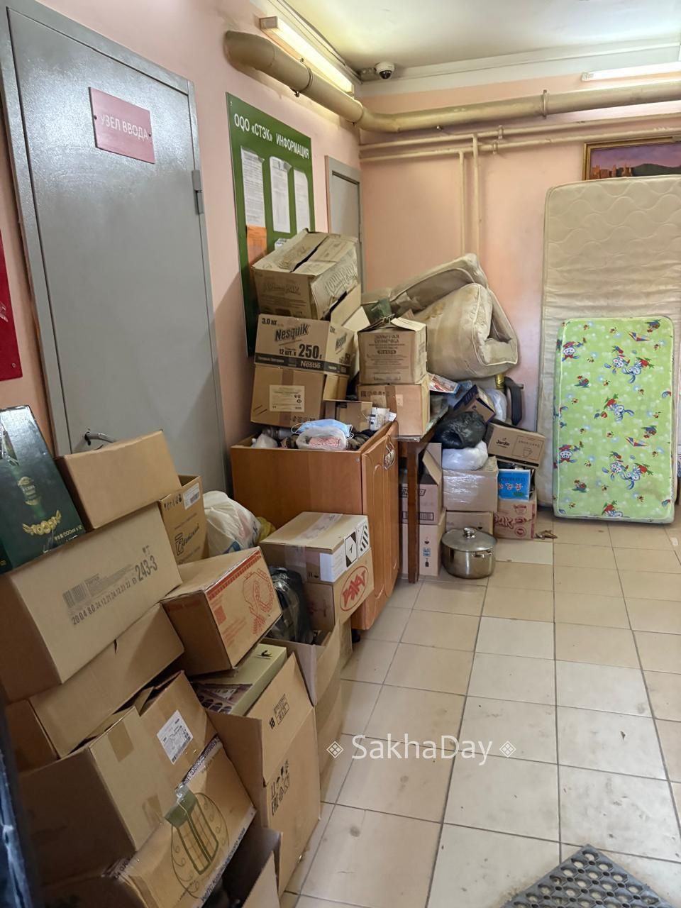 Семья, обосновавшаяся в подъезде дома по ул. Богдана Чижика, съехала