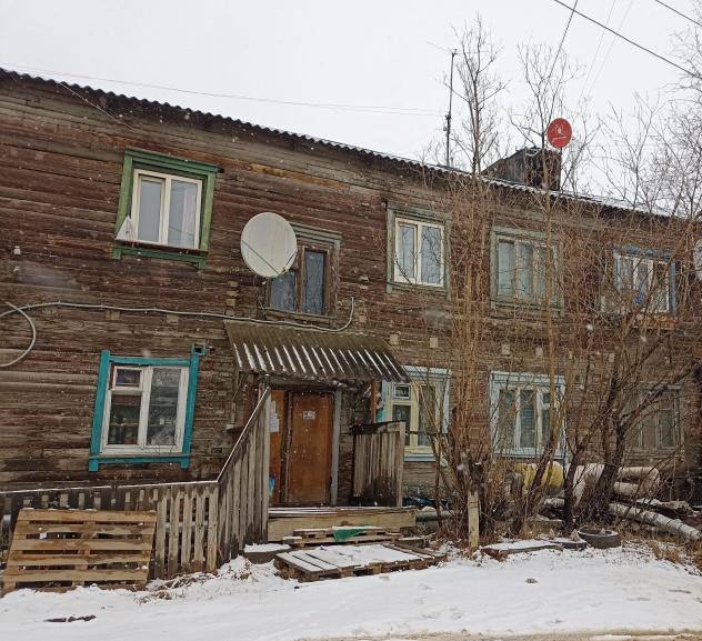 Суд обязал мэрию Якутска расселить жильцов аварийного дома