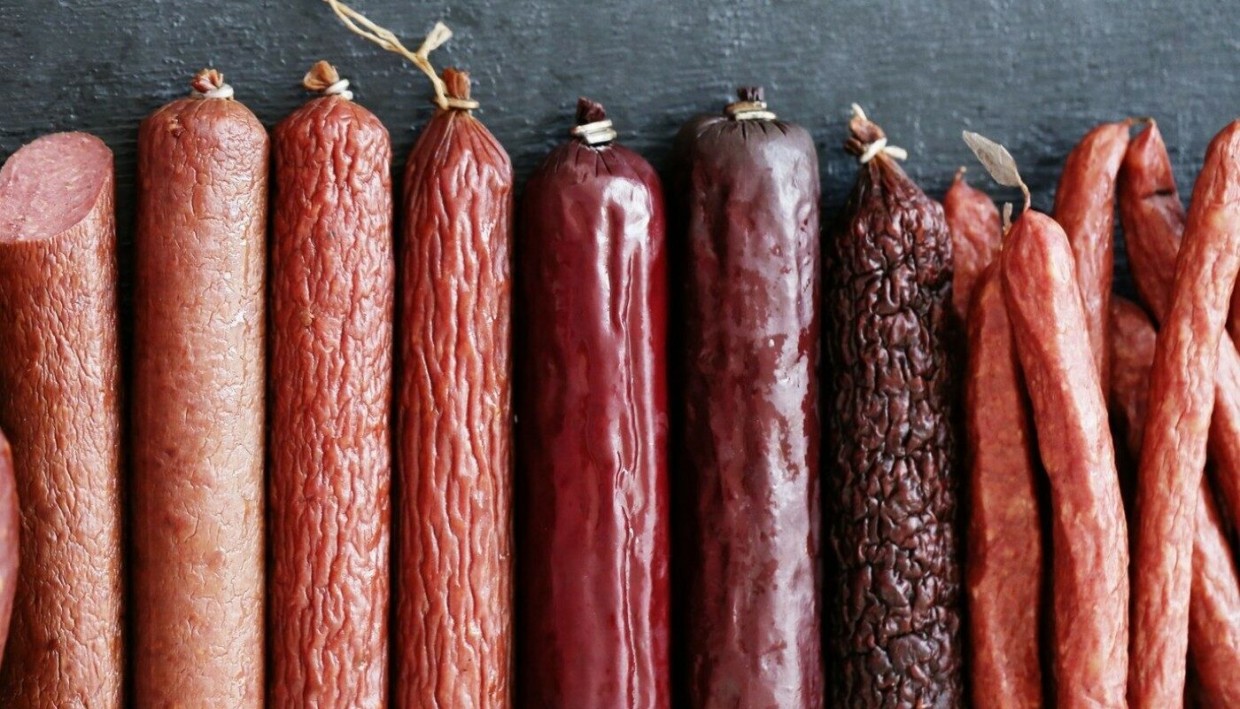 Колбаса здорового человека: почему колбаса за 100 рублей — это лотерея со здоровьем, и как выбирать качественный продукт