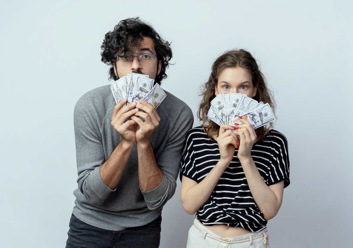 Денежный дождь над головой: названы 3 знака зодиака, которых ждет рост благосостояния в конце сентября 2025 — так решили звезды