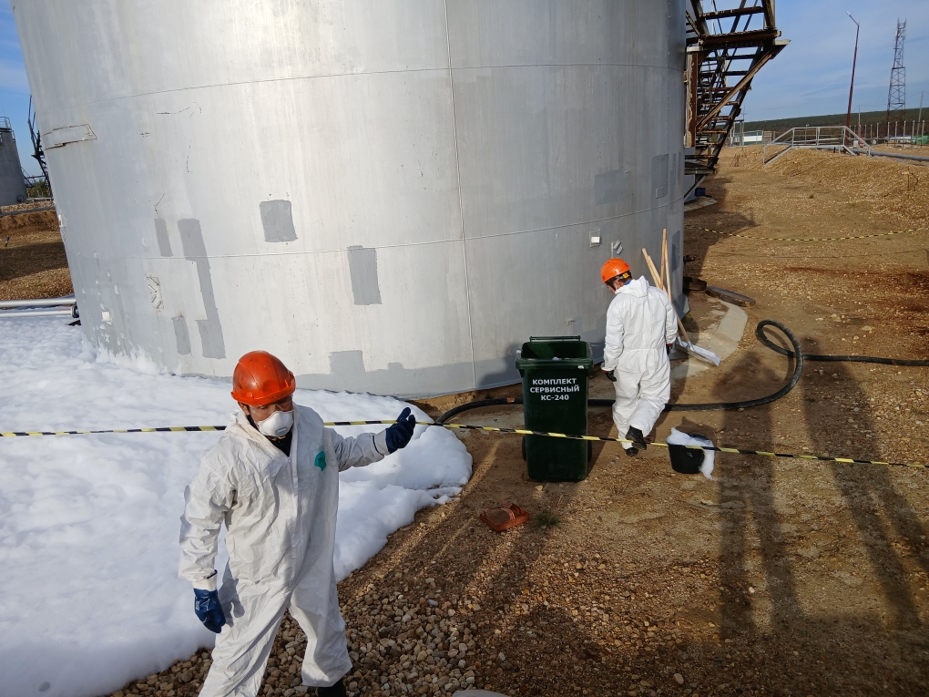 В АО "Алмазы Анабара" проведены учения на складах ГСМ по ликвидации аварийного разлива нефтепродуктов