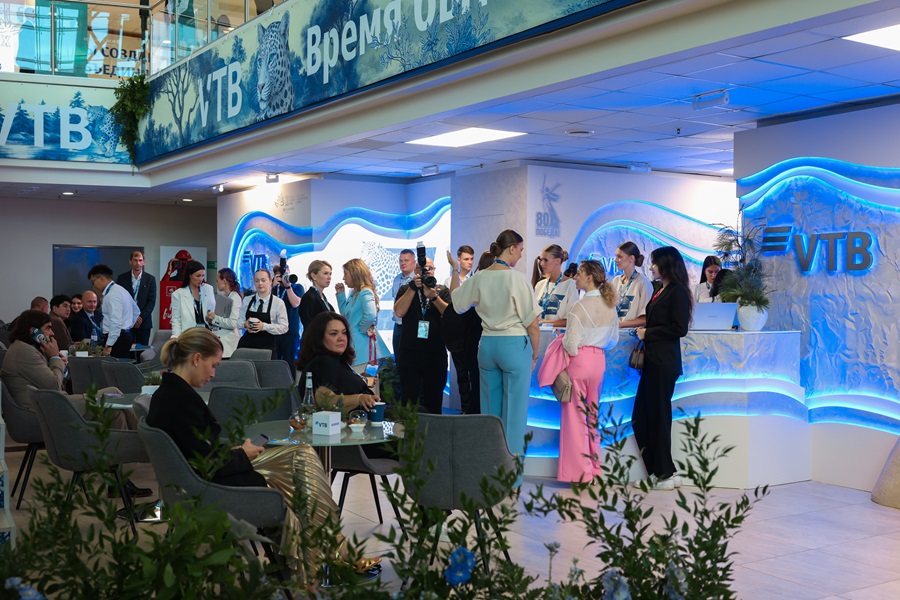 ВТБ направил 100 млрд рублей на улучшение жилищных условий семей Дальнего Востока и Арктики