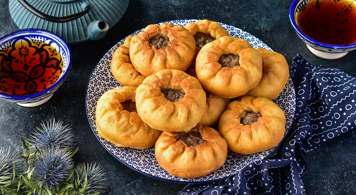 Кулинарный хит: секрет сочных беляшей с мясом из духовки — рецепт, который покорит ваши вкусовые рецепторы