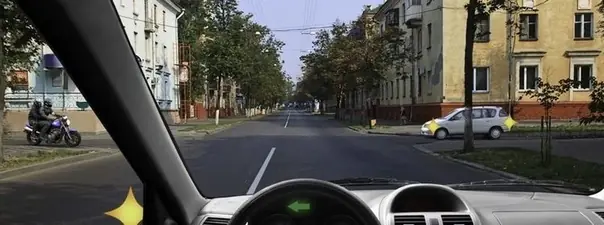 Поворот налево на равнозначном перекрёстке — кого надо пропустить: с этим вопросом из билета ПДД справится только 8% водителей