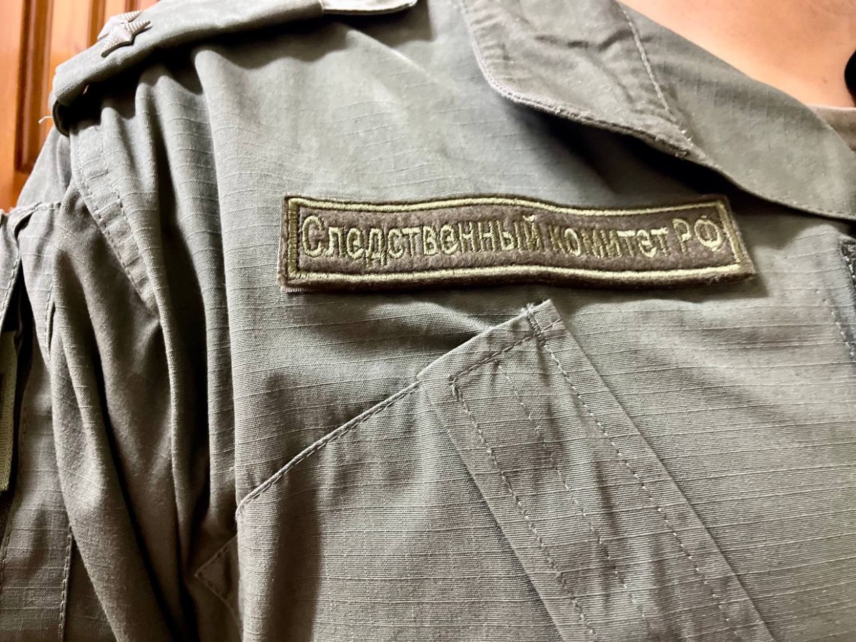 Укусил за палец, надавил на глаза и обматерил полицейского — дело в суде