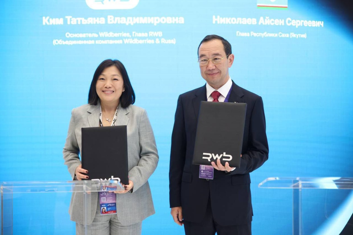 Глава Якутии Айсен Николаев встретился на ВЭФ с самой богатой женщиной России